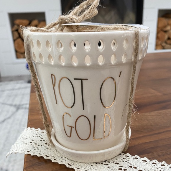 Rae Dunn Other - RAE DUNN ‘POT O GOLD’ PLANTER *NEW*